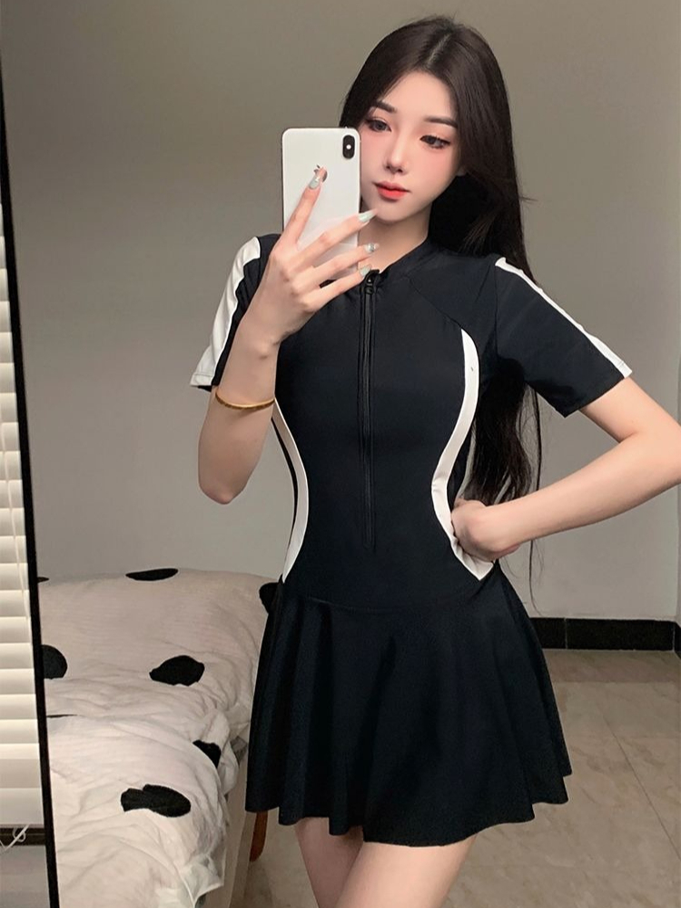Nuevo Traje de Baño de Una Pie - Spa & Wellness Earth City Москва reseña y precio